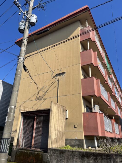 建物西側、プロパン庫(外観)