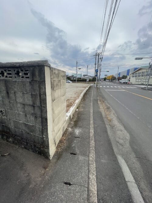 物件北側　境界線１(外観)