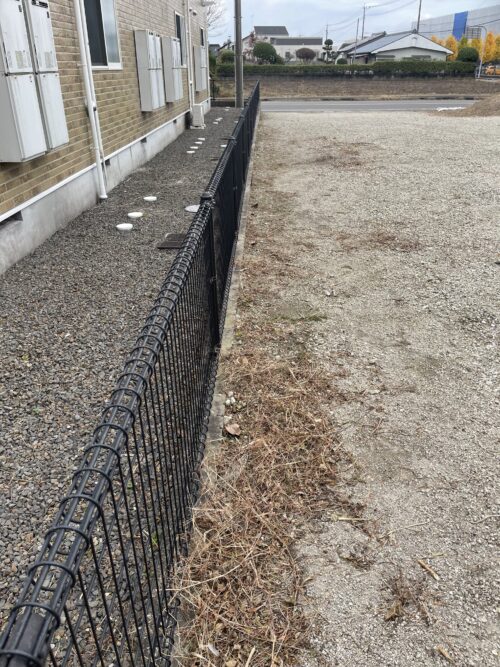 物件南側　境界線2(外観)