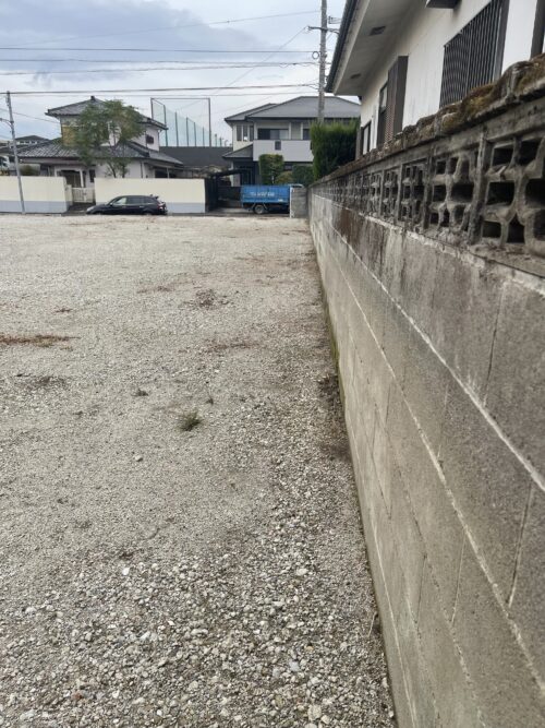 物件東側　境界線(外観)